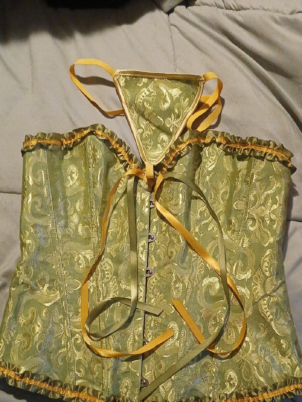 SHEIN Green Brocade Corset with Gold Trim and Ribbon